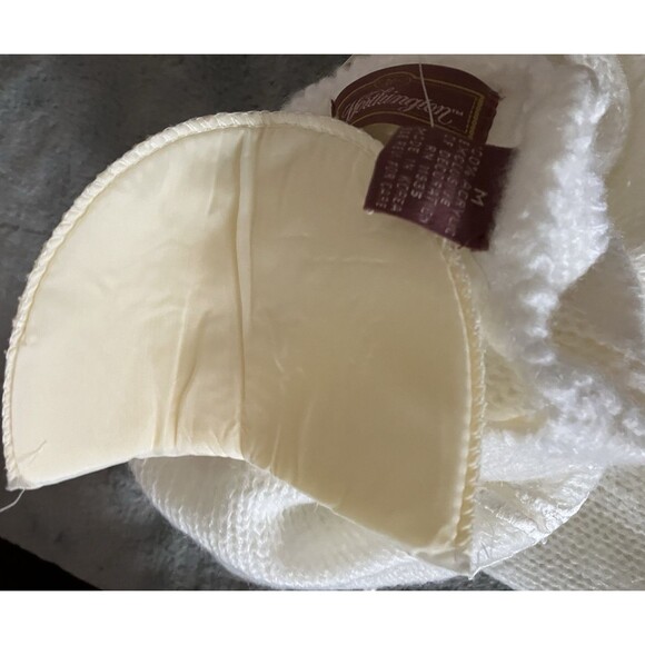 Worthington NWT Womens White Knit Pearl Bead Keyhole Neck Sweater Size M - Picture 7 of 8